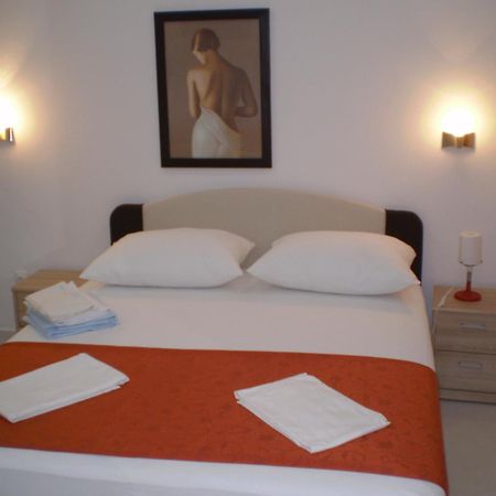 Apartments Tare, Free Parking Vodice Esterno foto