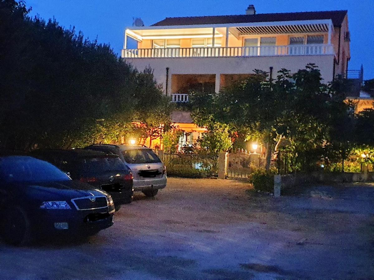 Apartments Tare, Free Parking Vodice Esterno foto