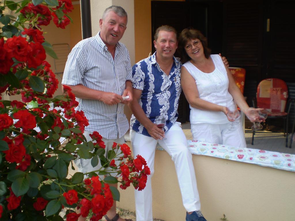 Apartments Tare, Free Parking Vodice Esterno foto