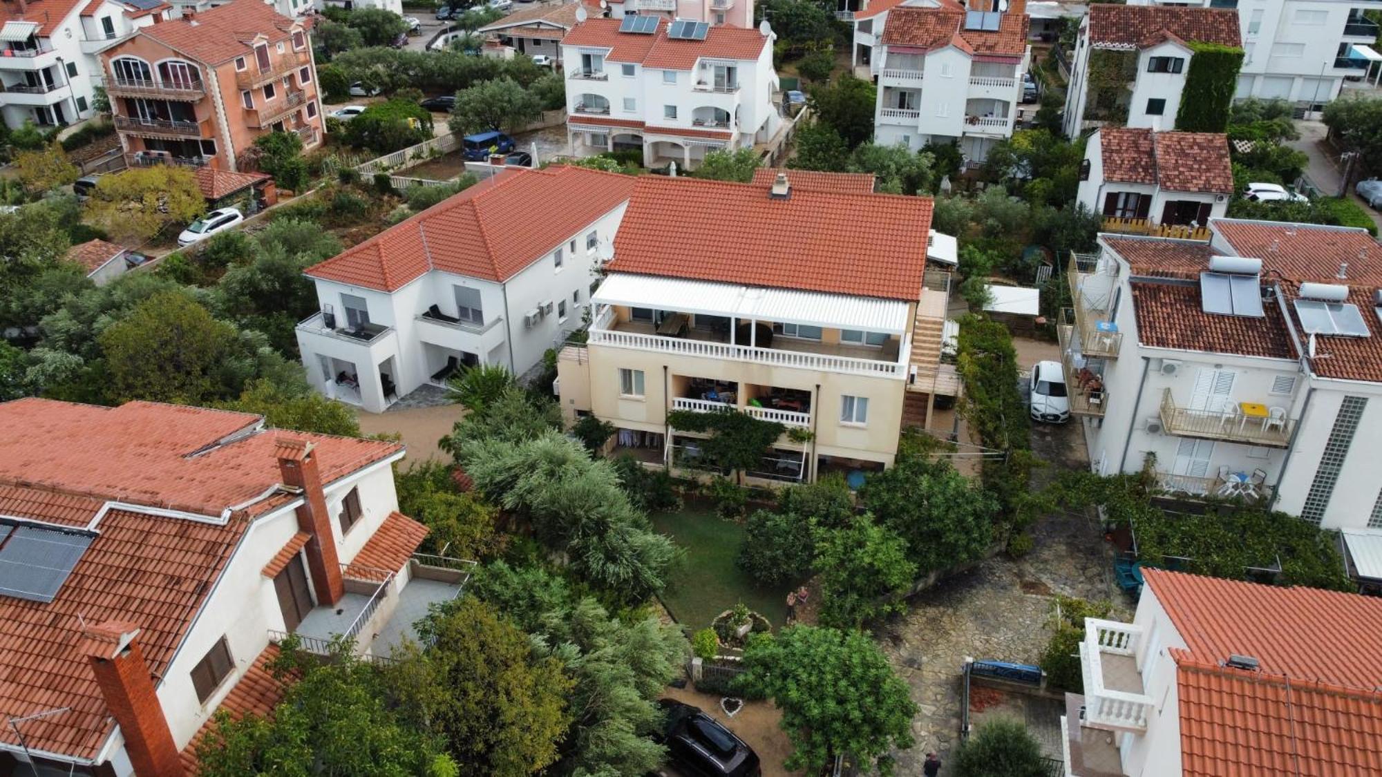 Apartments Tare, Free Parking Vodice Esterno foto